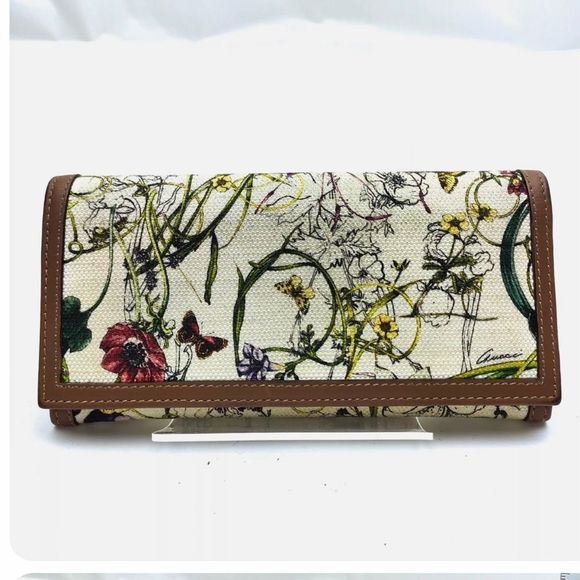 Gucci Handbags - 🌺GUCCI Floral Canvas/Leather Long Wallet